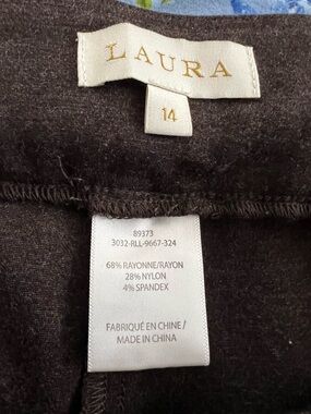 LAURA Dark Brown Knit Slacks Rayon, Nylon, Spandex - Size 14